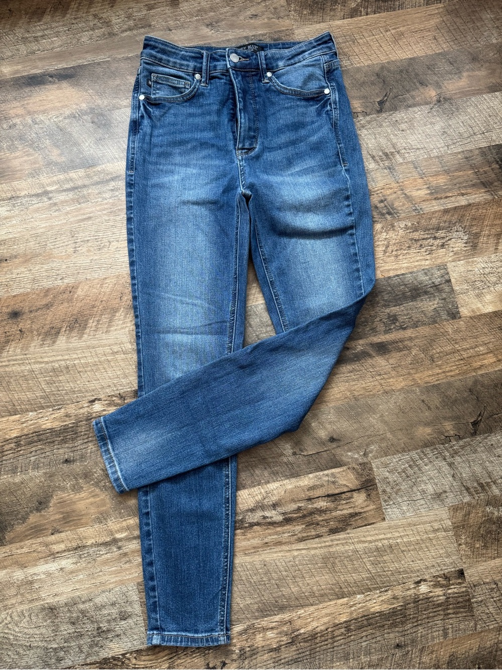 Judy Blue Medium Wash Skinny Jeans